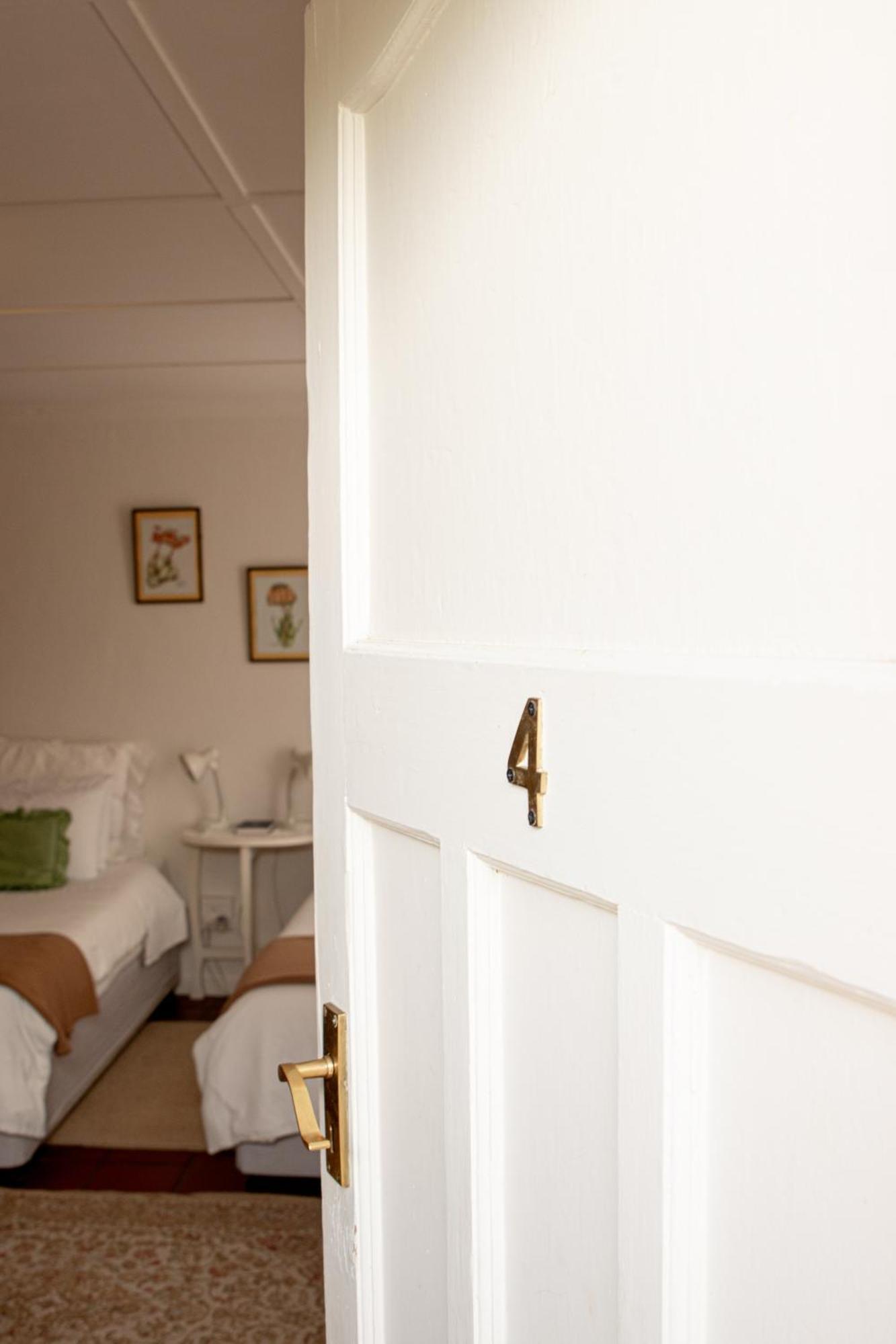 4 Rothman Street B&B Graaff-Reinet Eksteriør billede