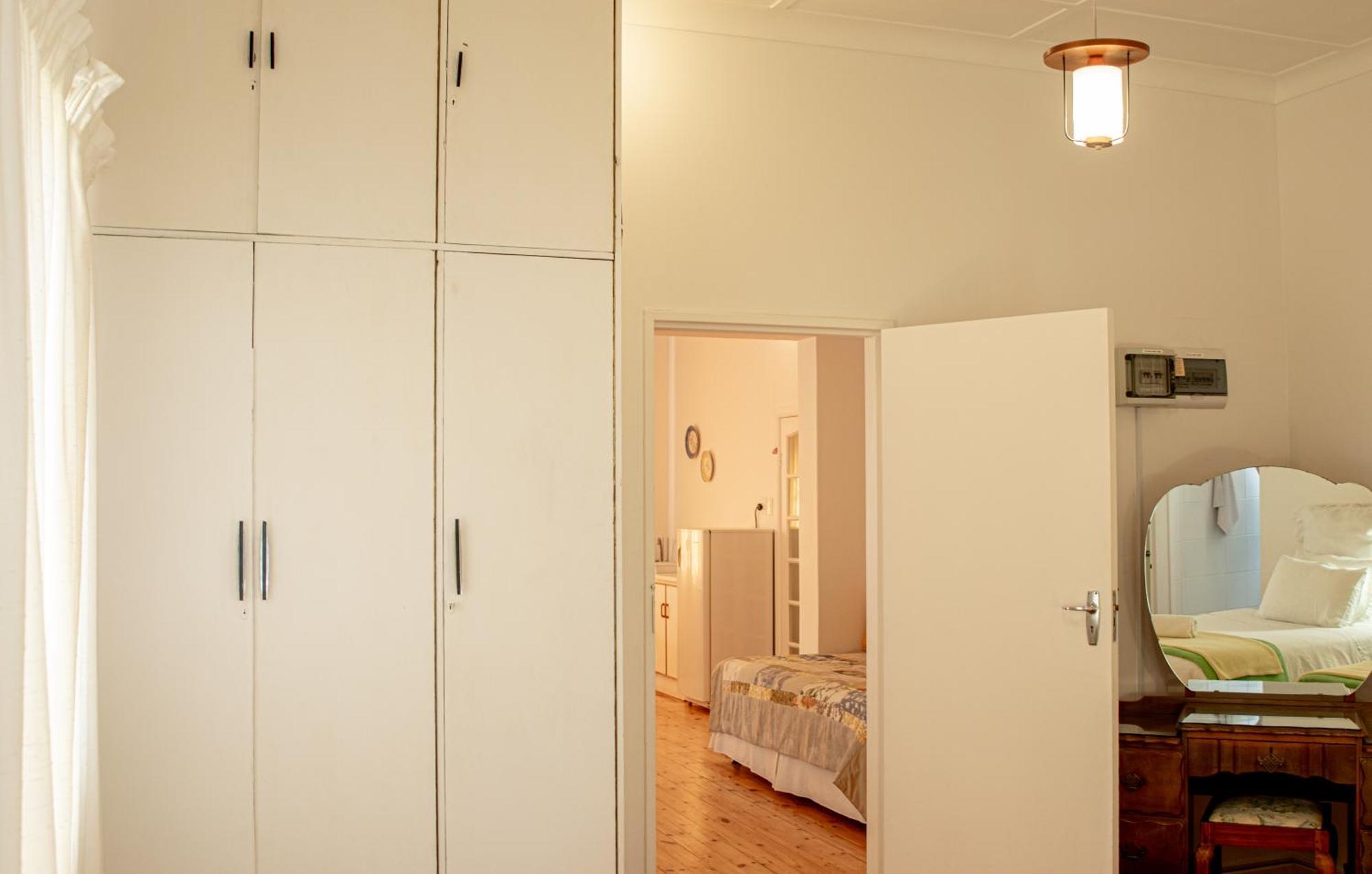 4 Rothman Street B&B Graaff-Reinet Eksteriør billede